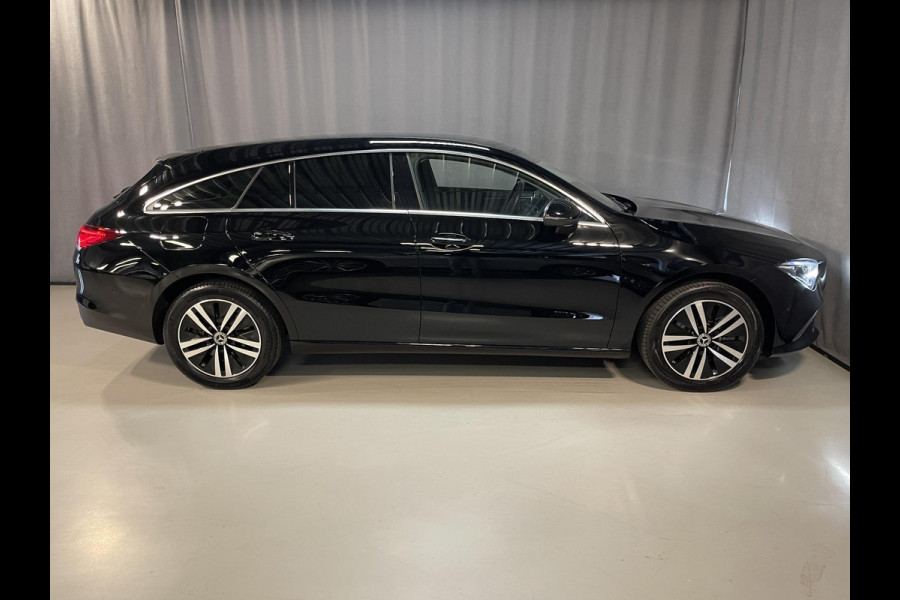 Mercedes-Benz CLA-Klasse Shooting Brake 250 e 17"/Apple Carplay & Android Auto/LED/Stoelverwarming/Camera/Climate