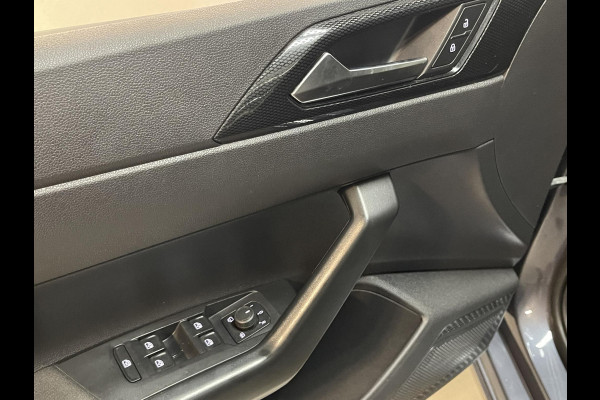 Volkswagen Polo 1.0 TSI Life 15"/Virtual cockpit/Stoelverwarming/PDC v+a/Apple Carplay & Android Auto/DAB/LED