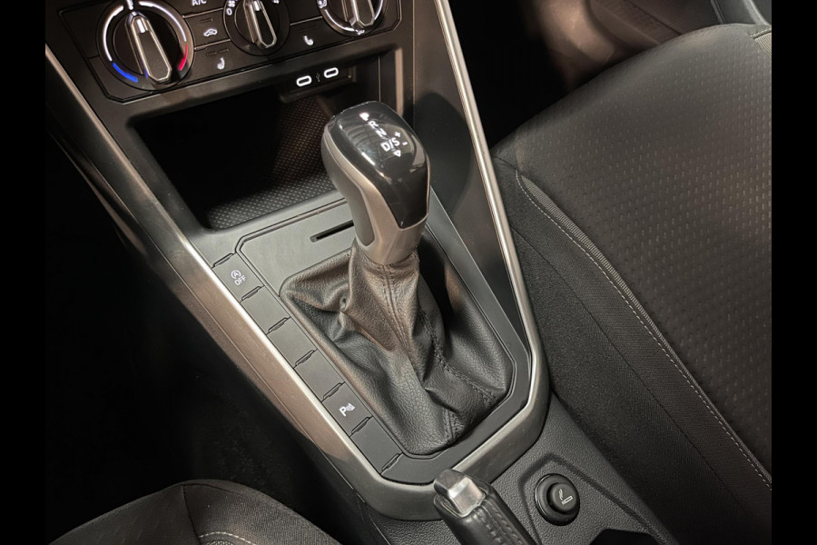 Volkswagen Polo 1.0 TSI Life 15"/Virtual cockpit/Stoelverwarming/PDC v+a/Apple Carplay & Android Auto/DAB/LED