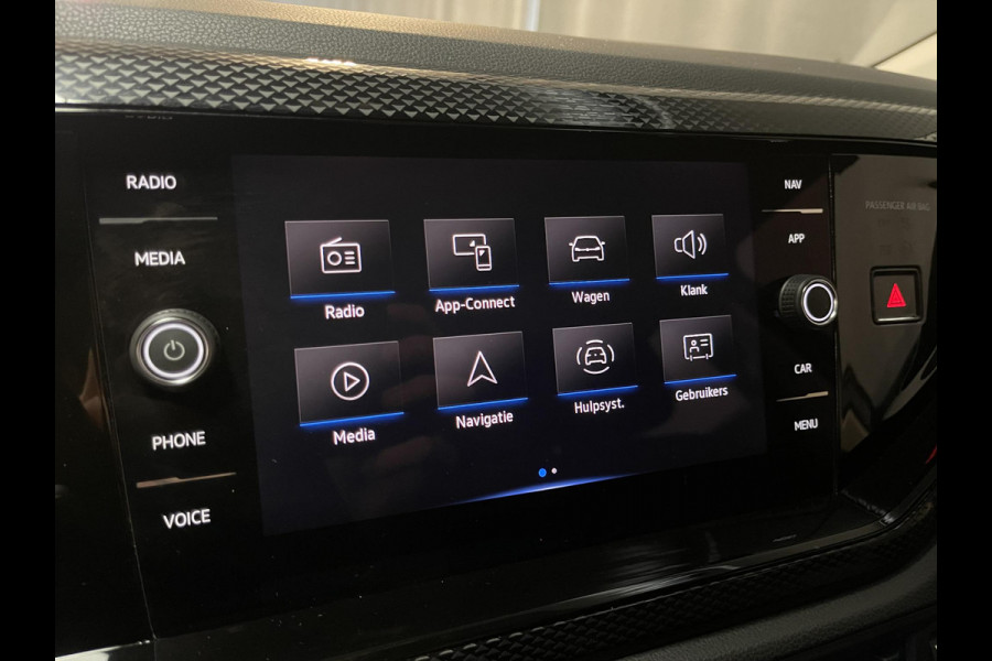 Volkswagen Polo 1.0 TSI Life 15"/Virtual cockpit/Stoelverwarming/PDC v+a/Apple Carplay & Android Auto/DAB/LED