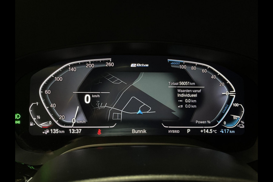 BMW 5 Serie 530e Business Edition Plus M Sport 19"/Schuif-kanteldak/Trekhaak/Camera/Stoelverwarming + memory/PDC v+a/LED