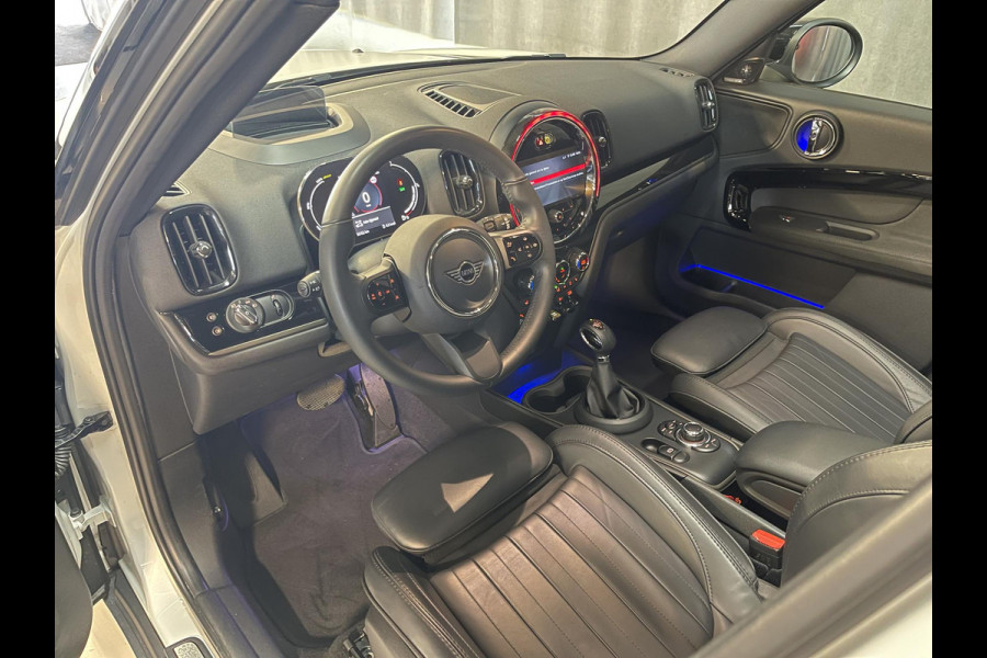 MINI Countryman 1.5 Cooper S E ALL4 18"/Panoramadak/Adaptieve cruise/Leder + memory + stoelverwarming/Harman Kardon/Keyless/Elektrische klep/Head-up/Camera