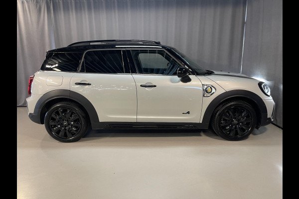 MINI Countryman 1.5 Cooper S E ALL4 18"/Panoramadak/Adaptieve cruise/Leder + memory + stoelverwarming/Harman Kardon/Keyless/Elektrische klep/Head-up/Camera