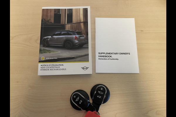 MINI Countryman 1.5 Cooper S E ALL4 18"/Panoramadak/Adaptieve cruise/Leder + memory + stoelverwarming/Harman Kardon/Keyless/Elektrische klep/Head-up/Camera