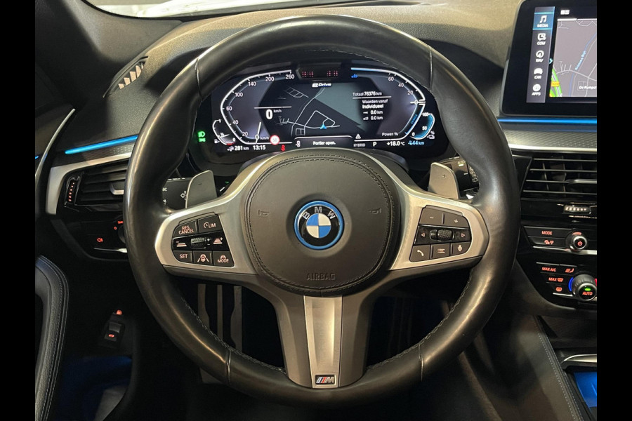 BMW 5 Serie Touring 530e High Executive M Sport 18"/Panoramadak/Laser LED/Adaptief onderstel/Head-up/Keyless/Stoelverwarming/Adaptieve cruise/Dodehoek/Camera/Apple Carplay & Android Auto/HiFi