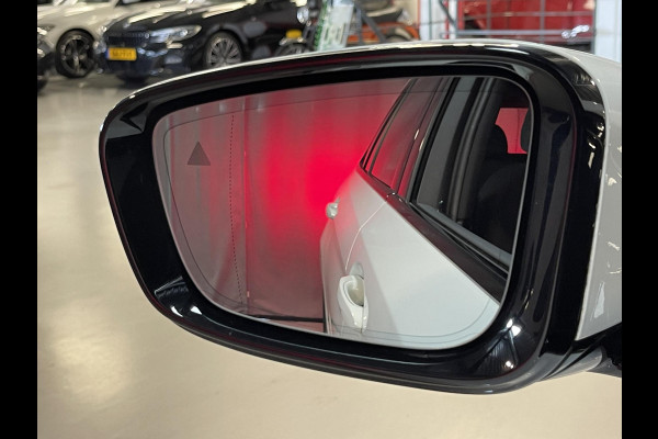 BMW 5 Serie Touring 530e High Executive M Sport 18"/Panoramadak/Laser LED/Adaptief onderstel/Head-up/Keyless/Stoelverwarming/Adaptieve cruise/Dodehoek/Camera/Apple Carplay & Android Auto/HiFi