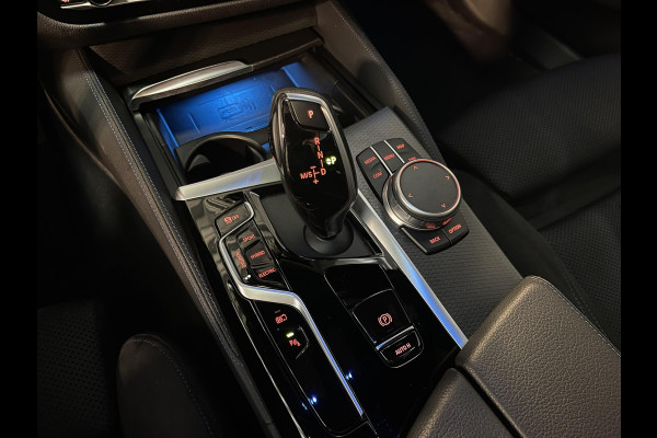 BMW 5 Serie Touring 530e High Executive M Sport 18"/Panoramadak/Laser LED/Adaptief onderstel/Head-up/Keyless/Stoelverwarming/Adaptieve cruise/Dodehoek/Camera/Apple Carplay & Android Auto/HiFi