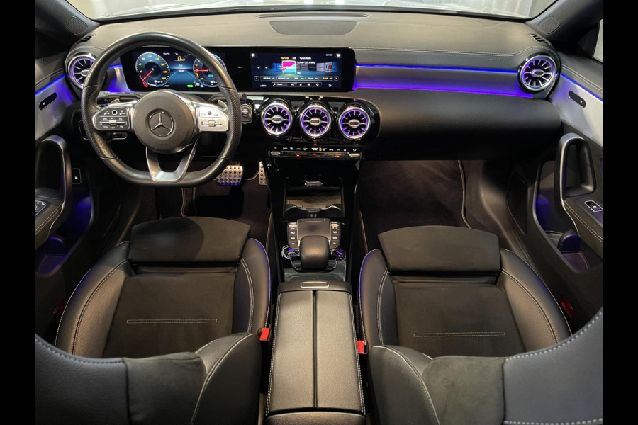 Mercedes-Benz CLA-Klasse 250 e Advantage AMG Line 18"/Dodehoek/Trekhaak/Camera/Sfeerverlichting/Stoelverwarming