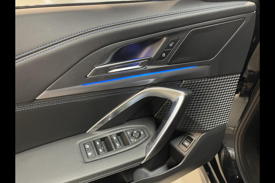 BMW X1 xDrive 25e M-Sport Shadow Line 18''/Sportstoelen/Keyless/Stoelverwarming/Camera/Elektrisch klep