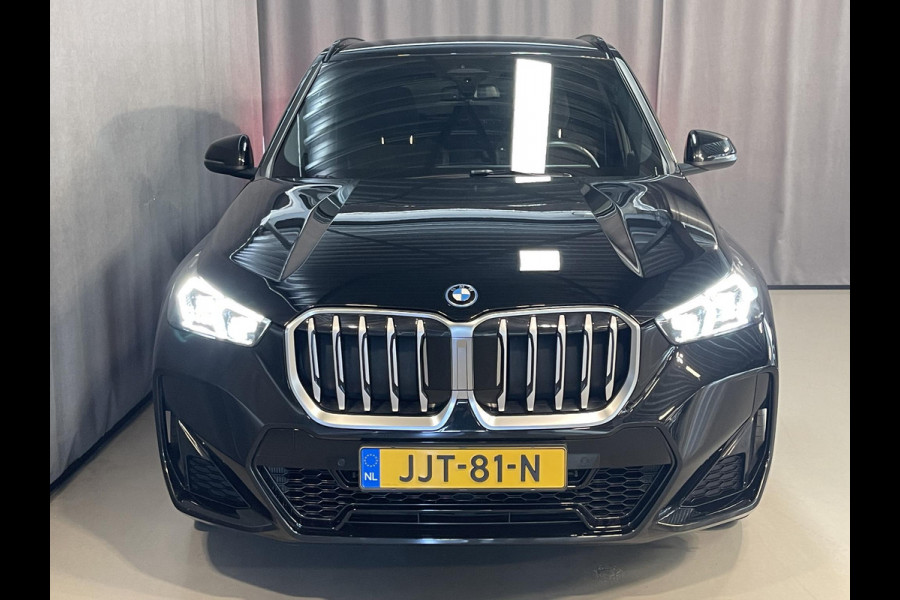 BMW X1 xDrive 25e M-Sport Shadow Line 18''/Sportstoelen/Keyless/Stoelverwarming/Camera/Elektrisch klep