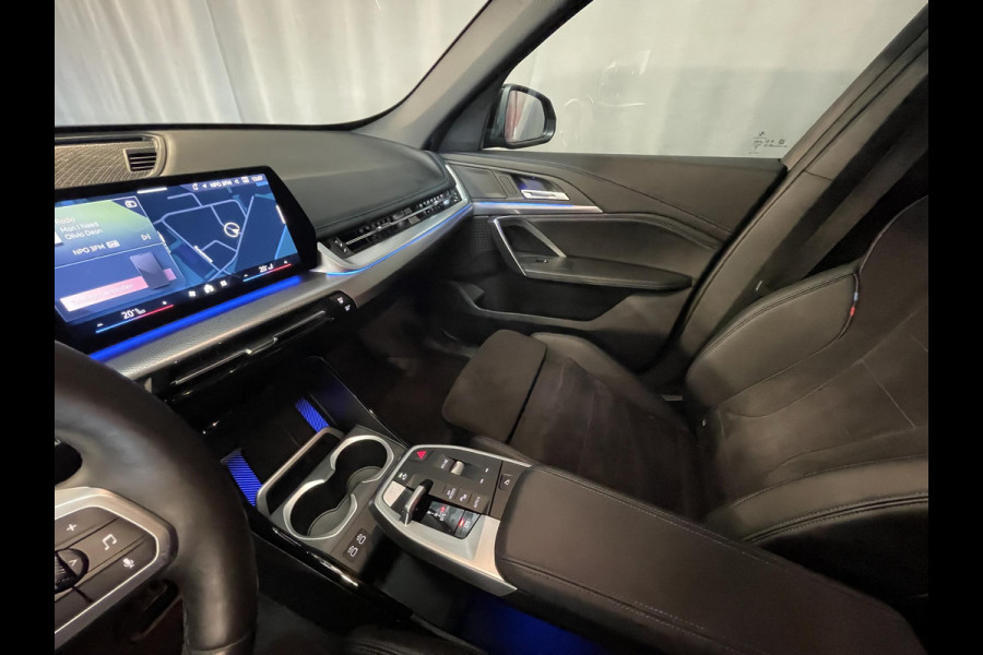 BMW X1 xDrive 25e M-Sport Shadow Line 18''/Sportstoelen/Keyless/Stoelverwarming/Camera/Elektrisch klep