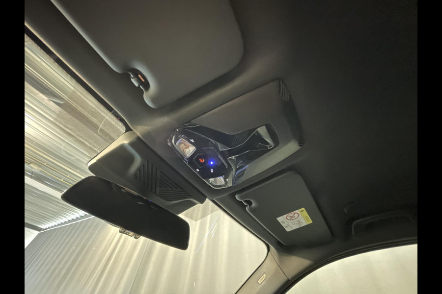 BMW X1 xDrive 25e M-Sport Shadow Line 18''/Sportstoelen/Keyless/Stoelverwarming/Camera/Elektrisch klep