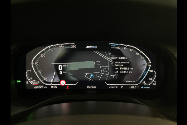 BMW X3 xDrive30e High Executive X Line 19"/Panoramadak/Trekhaak/360 camera/Adaptieve cruise/Dodehoek/Stoel + stuurverwarming/Head-up