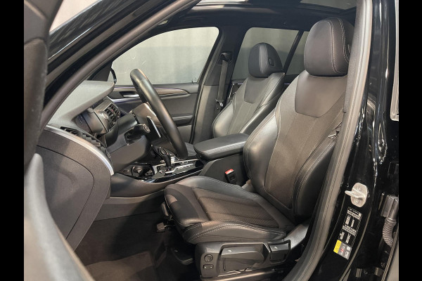 BMW X3 xDrive30e High Executive X Line 19"/Panoramadak/Trekhaak/360 camera/Adaptieve cruise/Dodehoek/Stoel + stuurverwarming/Head-up