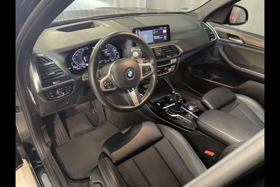 BMW X3 xDrive30e High Executive X Line 19"/Panoramadak/Trekhaak/360 camera/Adaptieve cruise/Dodehoek/Stoel + stuurverwarming/Head-up