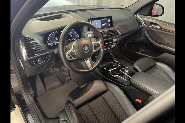 BMW X3 xDrive30e High Executive X Line 19"/Panoramadak/Trekhaak/360 camera/Adaptieve cruise/Dodehoek/Stoel + stuurverwarming/Head-up