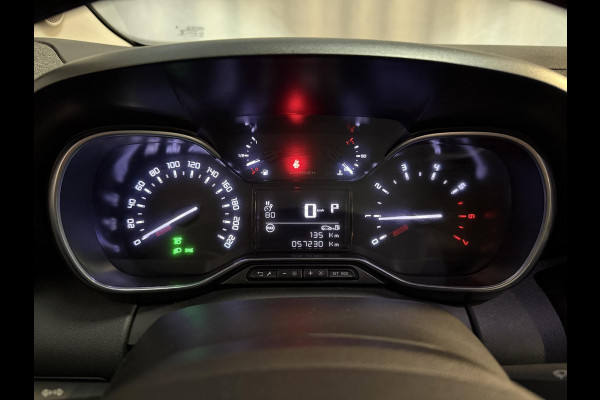 Citroën C3 Aircross 1.2 PureTech Shine 16"/Panoramadak/Leder/Stoelverwarming/Camera/Navigatie/Apple Carplay & Android Auto