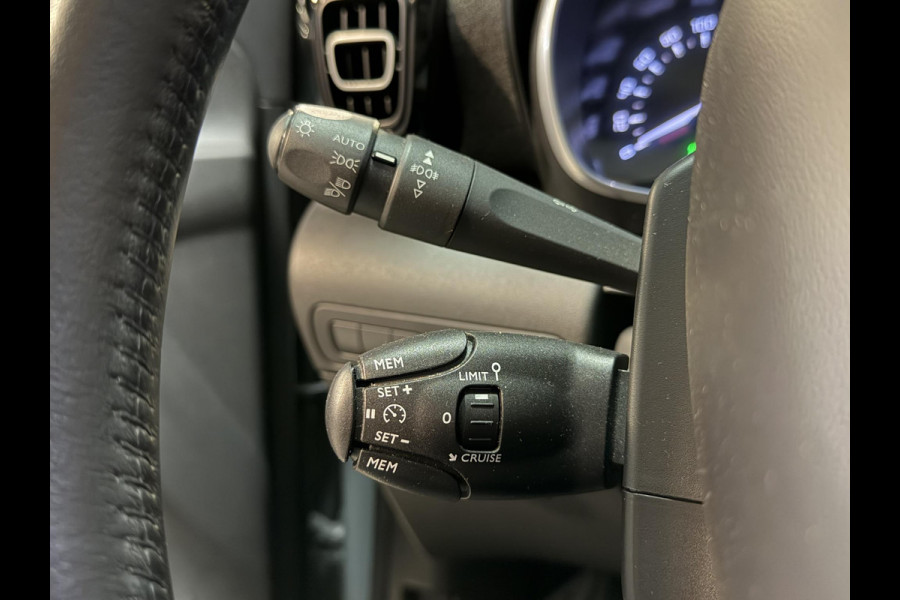 Citroën C3 Aircross 1.2 PureTech Shine 16"/Panoramadak/Leder/Stoelverwarming/Camera/Navigatie/Apple Carplay & Android Auto