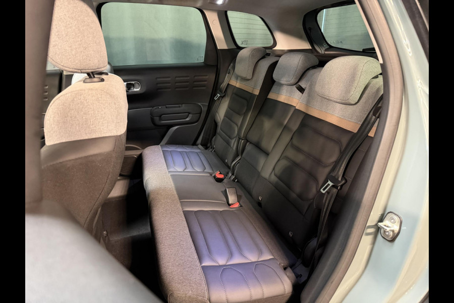 Citroën C3 Aircross 1.2 PureTech Shine 16"/Panoramadak/Leder/Stoelverwarming/Camera/Navigatie/Apple Carplay & Android Auto