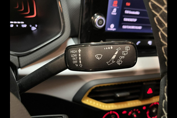 Seat Arona 1.0 TSI Style 16"/Apple Carplay & Android Auto/PDC/LED