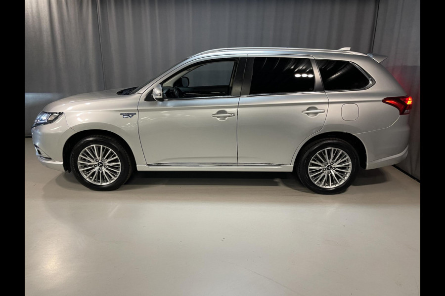 Mitsubishi Outlander 2.4 PHEV Intense 18"/Adaptieve cruise/Dodehoek/LED/Stoelverwarming/PDC v+a/Camera/Apple Carplay & Android Auto