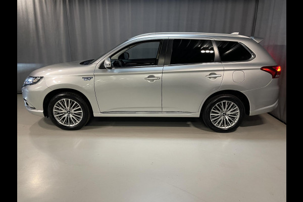 Mitsubishi Outlander 2.4 PHEV Intense 18"/Adaptieve cruise/Dodehoek/LED/Stoelverwarming/PDC v+a/Camera/Apple Carplay & Android Auto