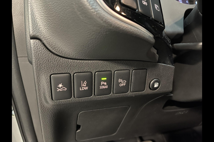 Mitsubishi Outlander 2.4 PHEV Intense 18"/Adaptieve cruise/Dodehoek/LED/Stoelverwarming/PDC v+a/Camera/Apple Carplay & Android Auto