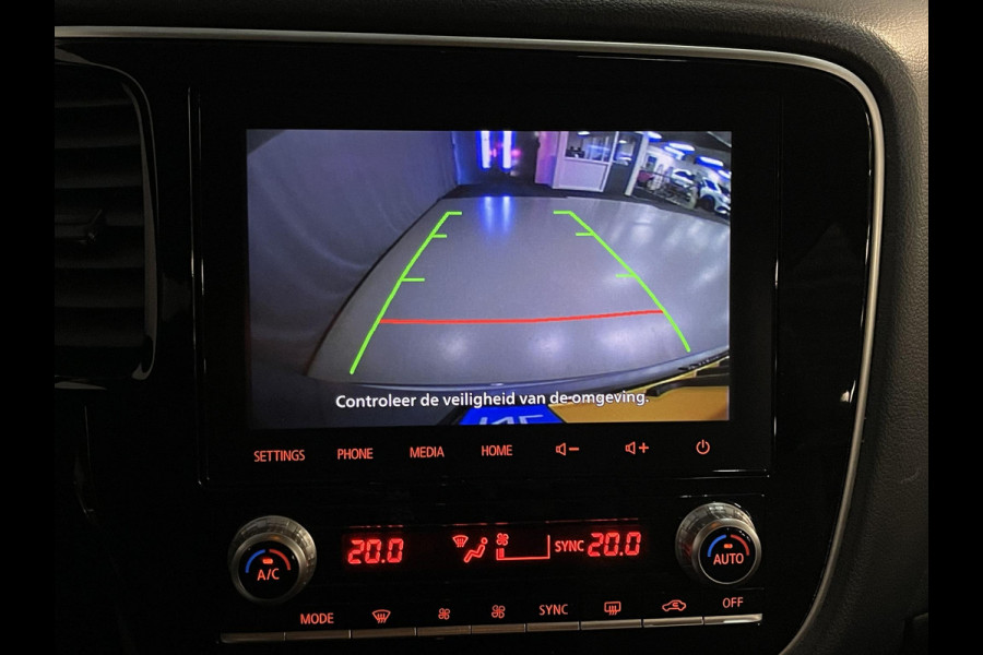 Mitsubishi Outlander 2.4 PHEV Intense 18"/Adaptieve cruise/Dodehoek/LED/Stoelverwarming/PDC v+a/Camera/Apple Carplay & Android Auto