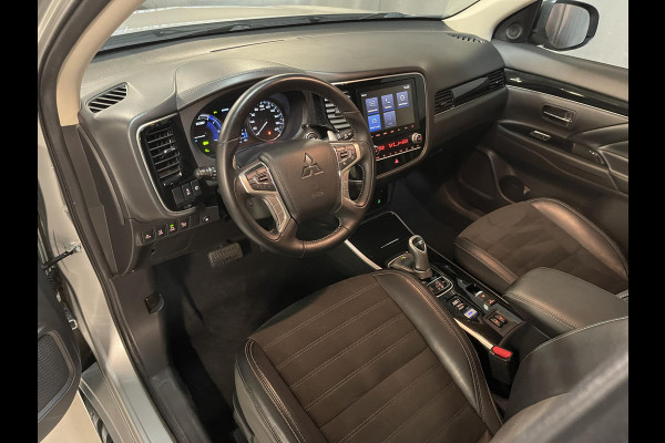 Mitsubishi Outlander 2.4 PHEV Intense 18"/Adaptieve cruise/Dodehoek/LED/Stoelverwarming/PDC v+a/Camera/Apple Carplay & Android Auto