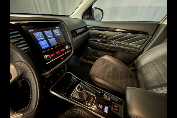 Mitsubishi Outlander 2.4 PHEV Intense 18"/Adaptieve cruise/Dodehoek/LED/Stoelverwarming/PDC v+a/Camera/Apple Carplay & Android Auto