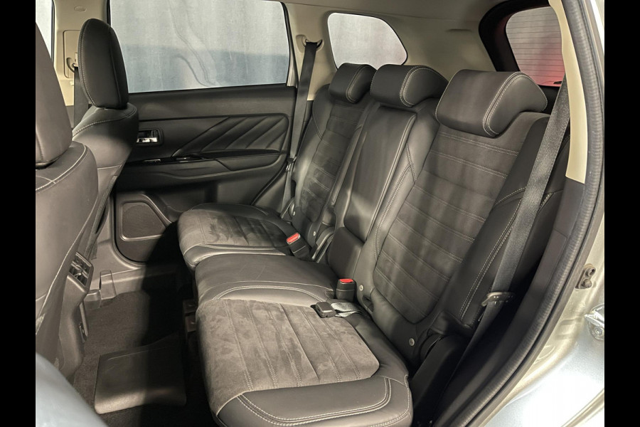 Mitsubishi Outlander 2.4 PHEV Intense 18"/Adaptieve cruise/Dodehoek/LED/Stoelverwarming/PDC v+a/Camera/Apple Carplay & Android Auto