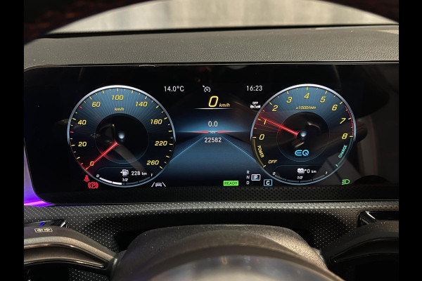 Mercedes-Benz CLA-Klasse 250 e AMG Line 19"/Panoramadak/Sfeerverlichting/Keyless/Camera/Stoelverwarming