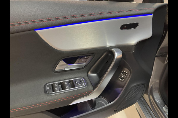 Mercedes-Benz CLA-Klasse 250 e AMG Line 19"/Panoramadak/Sfeerverlichting/Keyless/Camera/Stoelverwarming