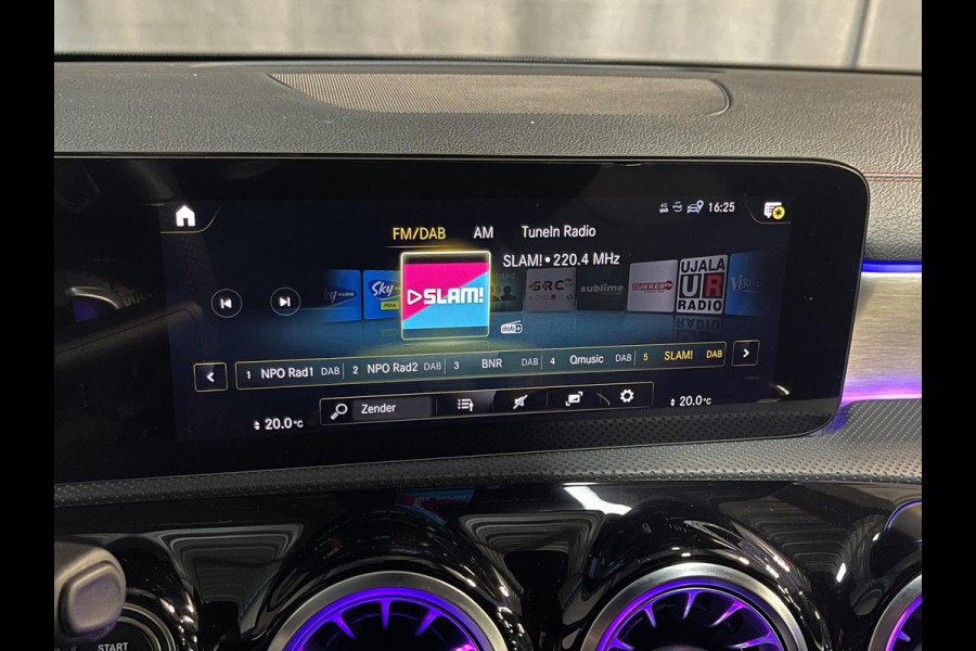 Mercedes-Benz CLA-Klasse 250 e AMG Line 19"/Panoramadak/Sfeerverlichting/Keyless/Camera/Stoelverwarming