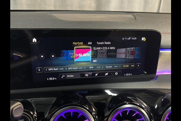 Mercedes-Benz CLA-Klasse 250 e AMG Line 19"/Panoramadak/Sfeerverlichting/Keyless/Camera/Stoelverwarming