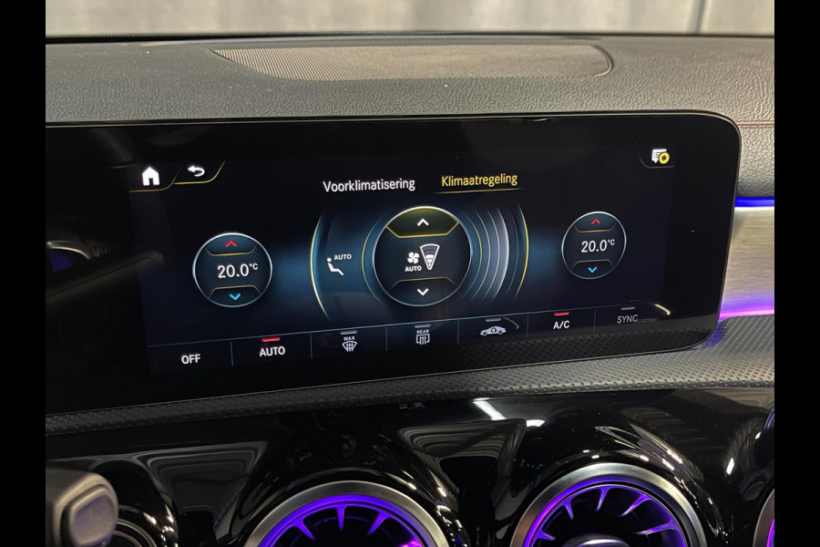 Mercedes-Benz CLA-Klasse 250 e AMG Line 19"/Panoramadak/Sfeerverlichting/Keyless/Camera/Stoelverwarming