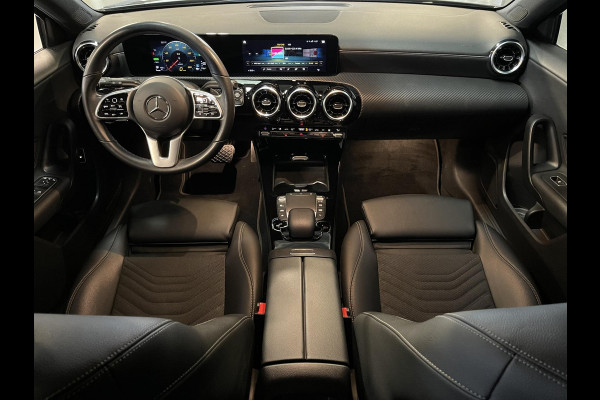 Mercedes-Benz A-Klasse 250 e 17"/Dodehoek/Camera/PDC v+a/Apple Carplay & Android Auto/DAB/Navigatie/Climate
