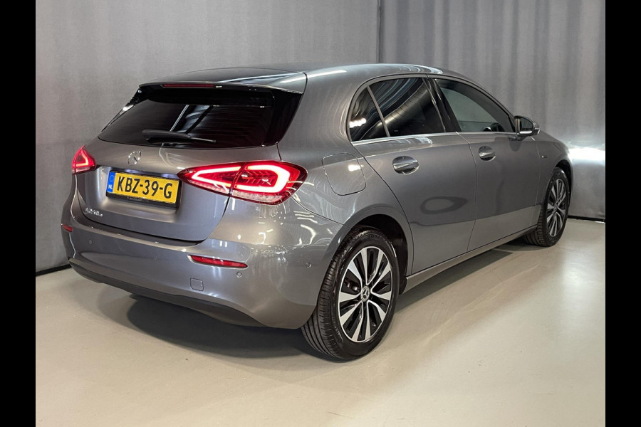 Mercedes-Benz A-Klasse 250 e 17"/Dodehoek/Camera/PDC v+a/Apple Carplay & Android Auto/DAB/Navigatie/Climate