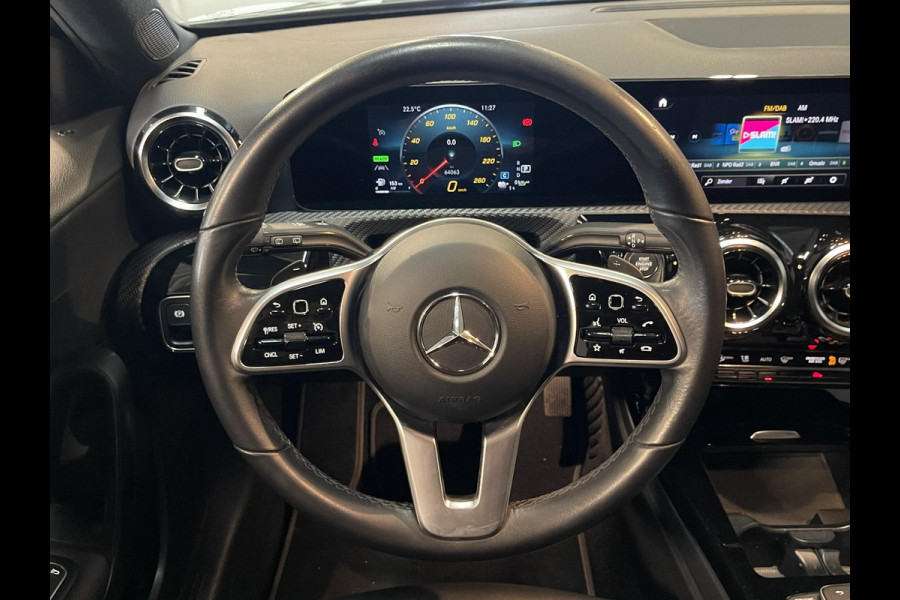 Mercedes-Benz A-Klasse 250 e 17"/Dodehoek/Camera/PDC v+a/Apple Carplay & Android Auto/DAB/Navigatie/Climate