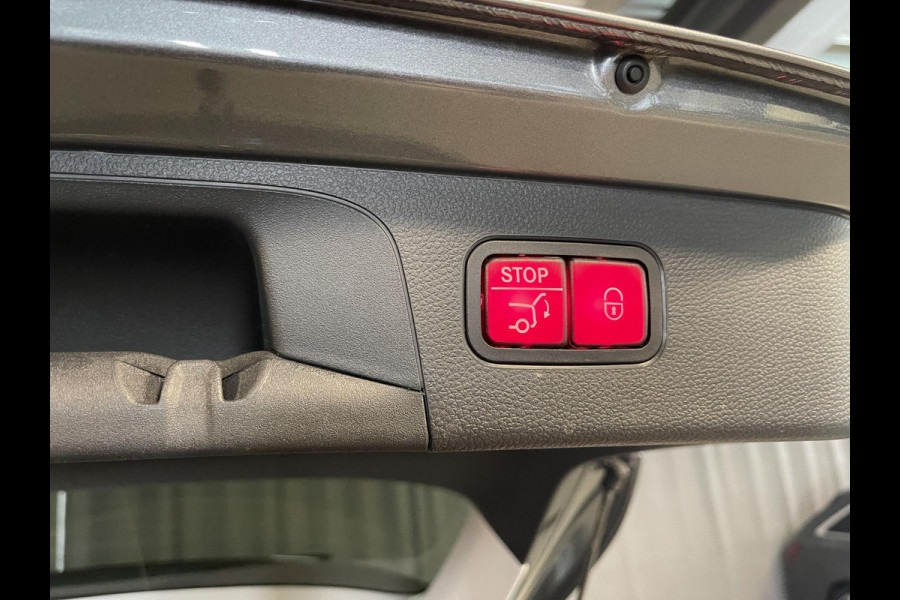 Mercedes-Benz GLC 300e 4MATIC AMG Line 19"/Panoramadak/Luchtvering/Burmester/360 camera/Trekhaak/Multibeam/Adaptieve cruise/Keyless/Dodehoek
