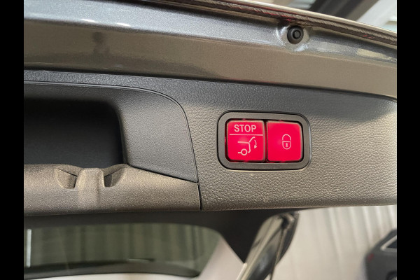 Mercedes-Benz GLC 300e 4MATIC AMG Line 19"/Panoramadak/Luchtvering/Burmester/360 camera/Trekhaak/Multibeam/Adaptieve cruise/Keyless/Dodehoek
