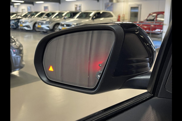 Mercedes-Benz GLC 300e 4MATIC AMG Line 19"/Panoramadak/Luchtvering/Burmester/360 camera/Trekhaak/Multibeam/Adaptieve cruise/Keyless/Dodehoek