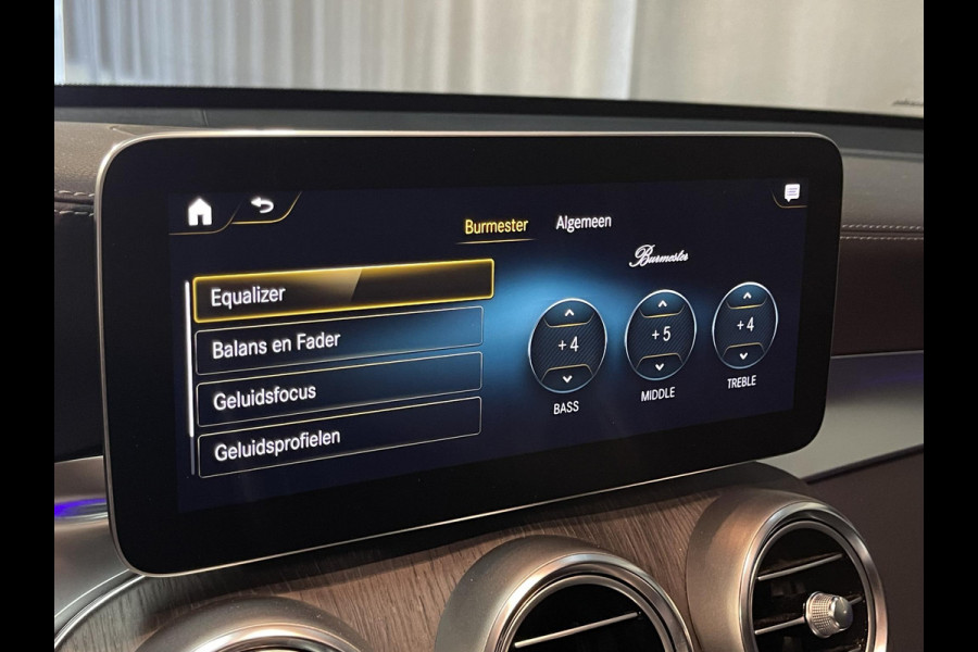 Mercedes-Benz GLC 300e 4MATIC AMG Line 19"/Panoramadak/Luchtvering/Burmester/360 camera/Trekhaak/Multibeam/Adaptieve cruise/Keyless/Dodehoek