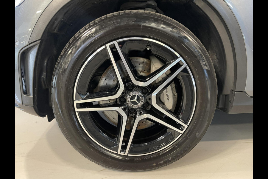 Mercedes-Benz GLC 300e 4MATIC AMG Line 19"/Panoramadak/Luchtvering/Burmester/360 camera/Trekhaak/Multibeam/Adaptieve cruise/Keyless/Dodehoek