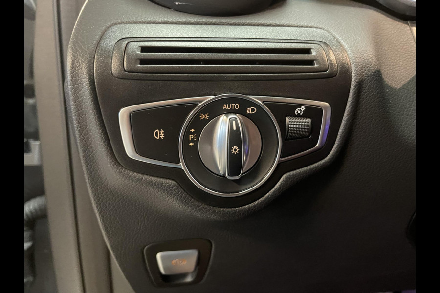 Mercedes-Benz GLC 300e 4MATIC AMG Line 19"/Panoramadak/Luchtvering/Burmester/360 camera/Trekhaak/Multibeam/Adaptieve cruise/Keyless/Dodehoek