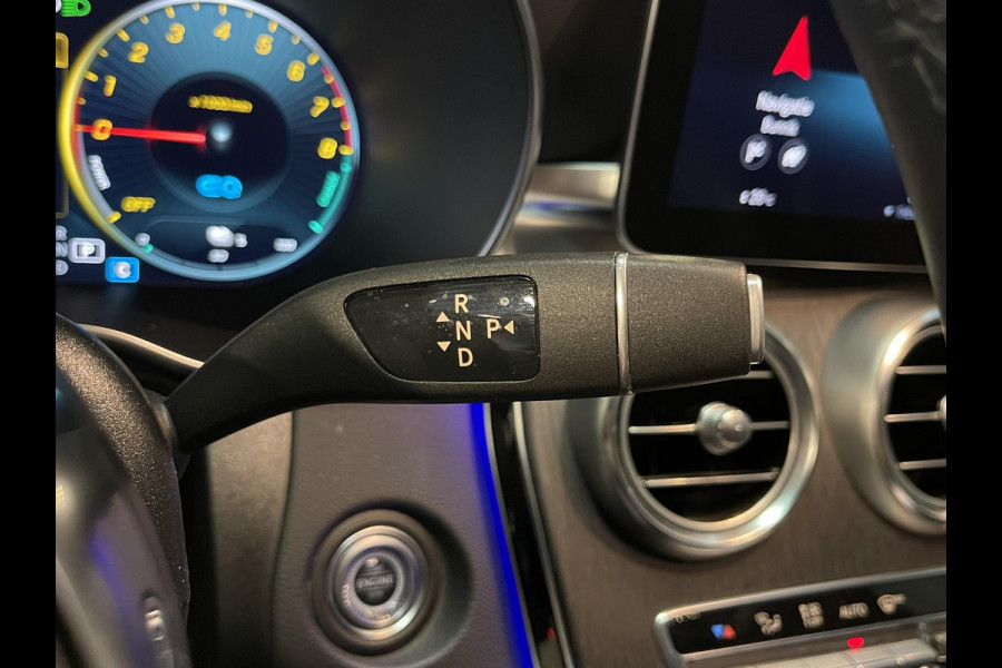 Mercedes-Benz GLC 300e 4MATIC AMG Line 19"/Panoramadak/Luchtvering/Burmester/360 camera/Trekhaak/Multibeam/Adaptieve cruise/Keyless/Dodehoek