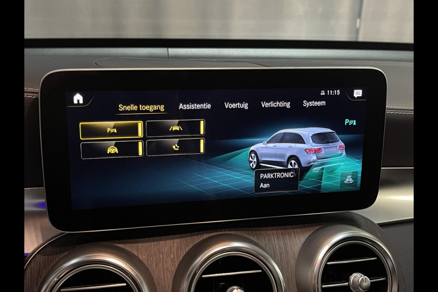Mercedes-Benz GLC 300e 4MATIC AMG Line 19"/Panoramadak/Luchtvering/Burmester/360 camera/Trekhaak/Multibeam/Adaptieve cruise/Keyless/Dodehoek