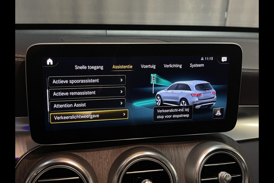 Mercedes-Benz GLC 300e 4MATIC AMG Line 19"/Panoramadak/Luchtvering/Burmester/360 camera/Trekhaak/Multibeam/Adaptieve cruise/Keyless/Dodehoek