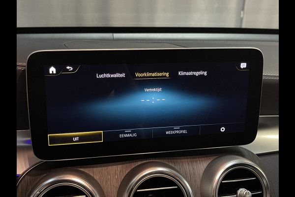 Mercedes-Benz GLC 300e 4MATIC AMG Line 19"/Panoramadak/Luchtvering/Burmester/360 camera/Trekhaak/Multibeam/Adaptieve cruise/Keyless/Dodehoek
