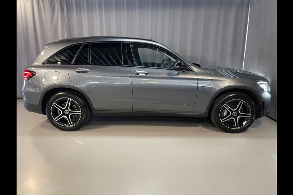 Mercedes-Benz GLC 300e 4MATIC AMG Line 19"/Panoramadak/Luchtvering/Burmester/360 camera/Trekhaak/Multibeam/Adaptieve cruise/Keyless/Dodehoek